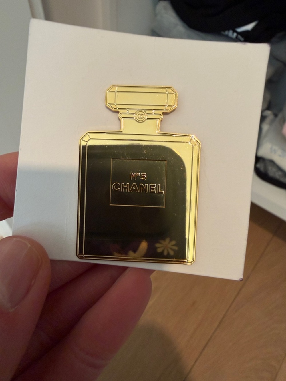 CHANEL Gold N°5 Bottle Enamel Pin